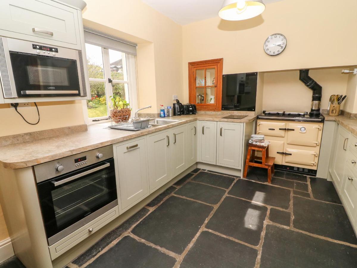 Waingate Cottage Cark Екстер'єр фото