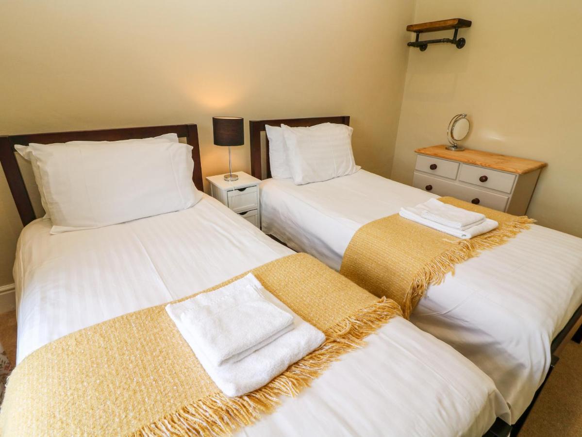 Waingate Cottage Cark Екстер'єр фото